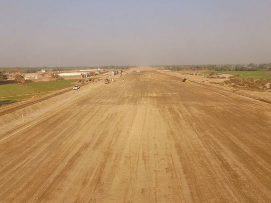 PKM项目（中巴经济走廊项目之一）K560主体道路碾压养护工序